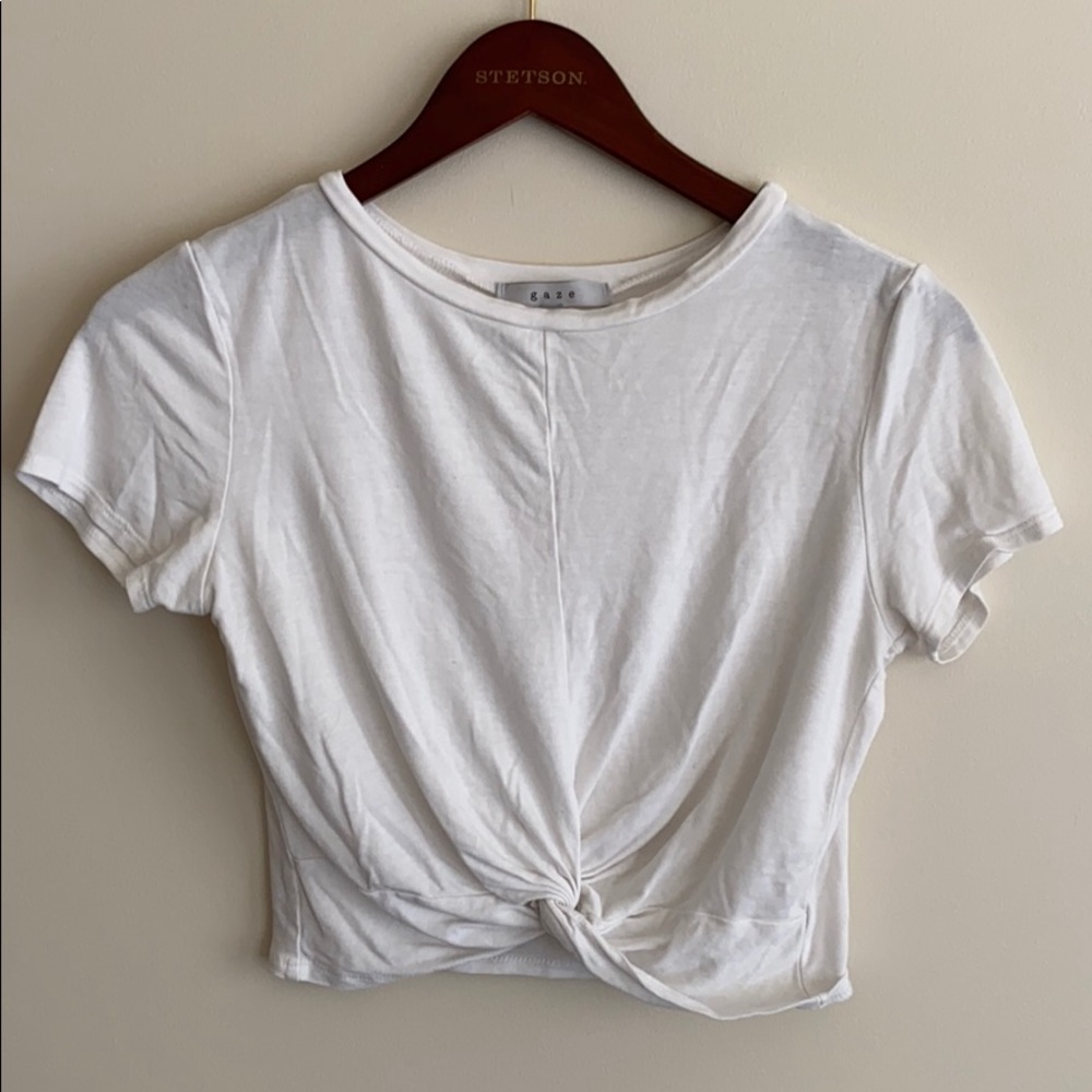 White cropped t shirt from Gaze